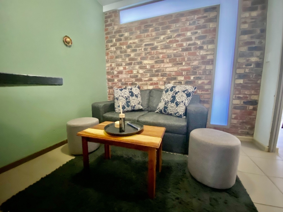 1 Bedroom Property for Sale in Mooivallei Park North West